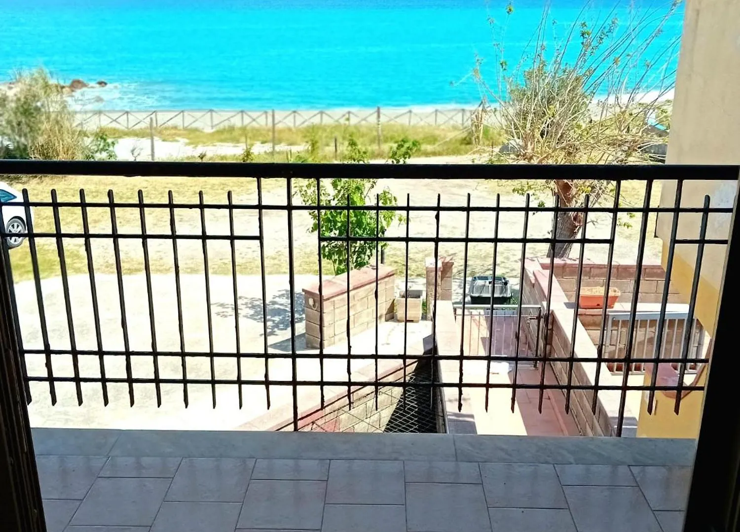 On The Beach Gioiosa Marea Italia